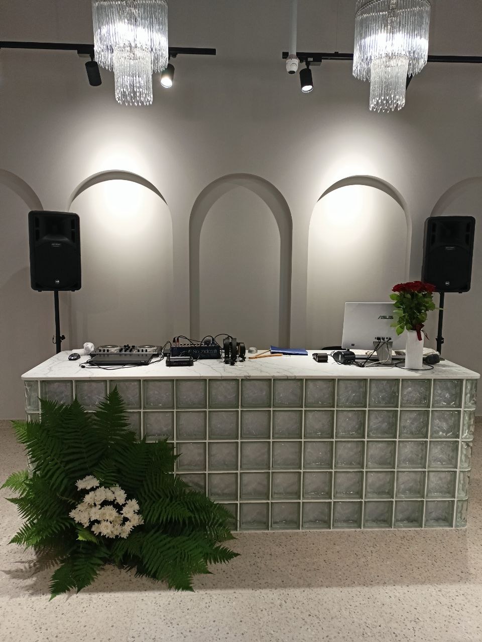 Декор шоу зоны